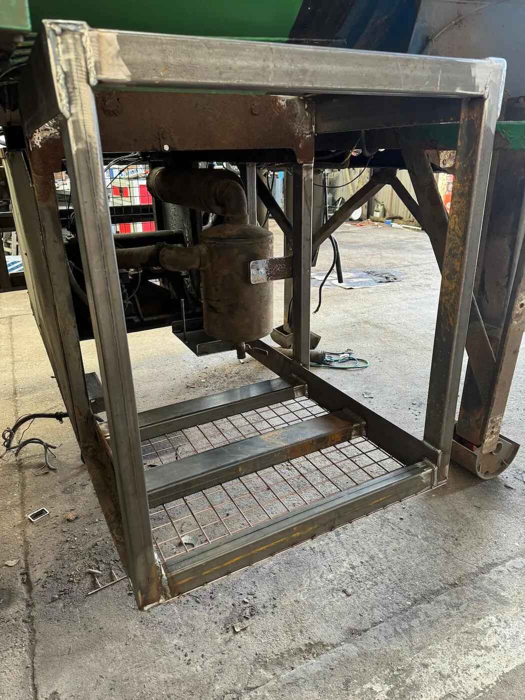 Plant, HGV Repair & On-Site Works - photo 11
